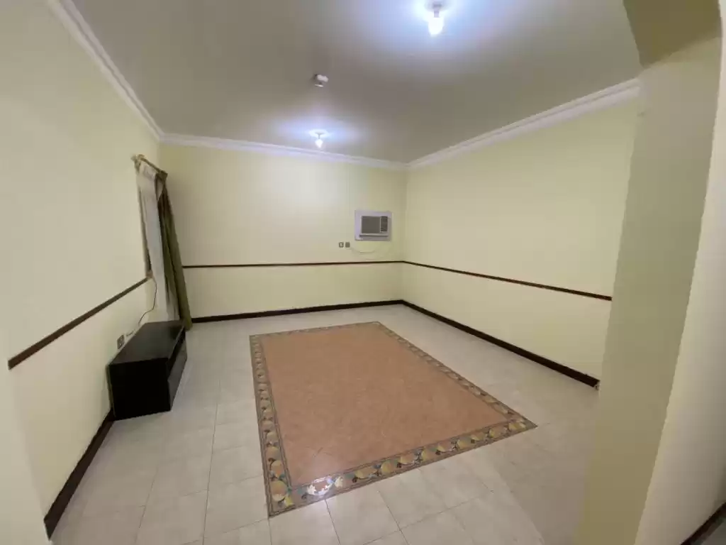 Residential Ready Property 3 Bedrooms U/F Apartment  for rent in Al Sadd , Doha #12822 - 1  image 
