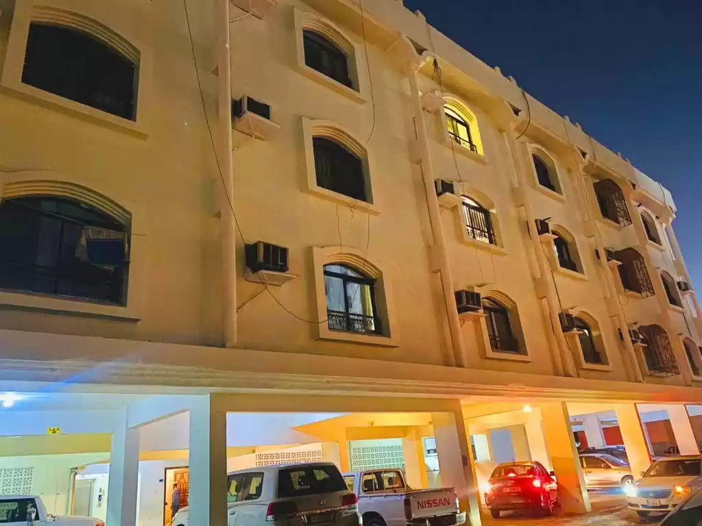 Residential Ready Property Studio U/F Apartment  for rent in Al Sadd , Doha #12837 - 1  image 