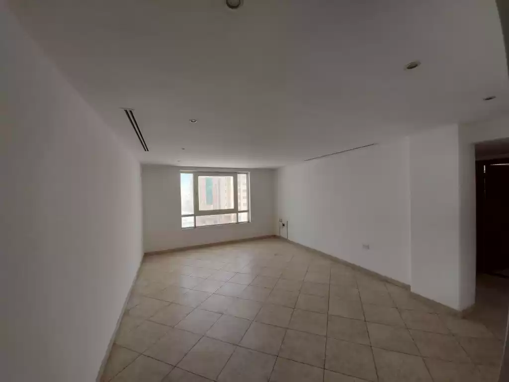 Wohn Klaar eigendom 2 Schlafzimmer S/F Wohnung  zu vermieten in Al Sadd , Doha #12847 - 1  image 