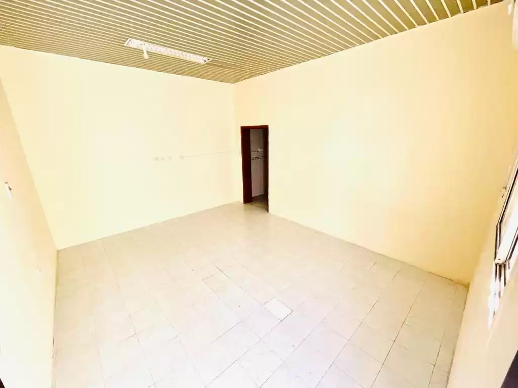 Жилой Готовая недвижимость Студия Н/Ф Квартира  в аренду в Аль-Садд , Доха #12848 - 1  image 