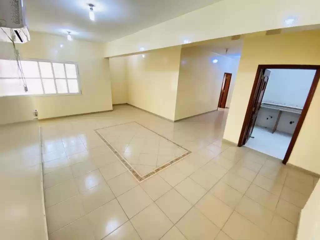 Residential Ready Property 3 Bedrooms U/F Apartment  for rent in Al Sadd , Doha #12850 - 1  image 