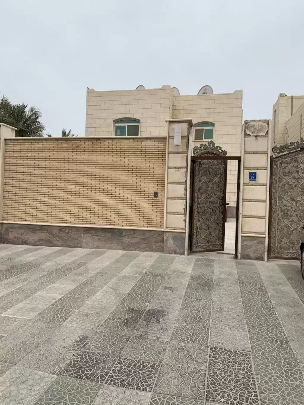 Wohn Klaar eigendom 1 Schlafzimmer U/F Wohnung  zu vermieten in Al Sadd , Doha #12852 - 1  image 
