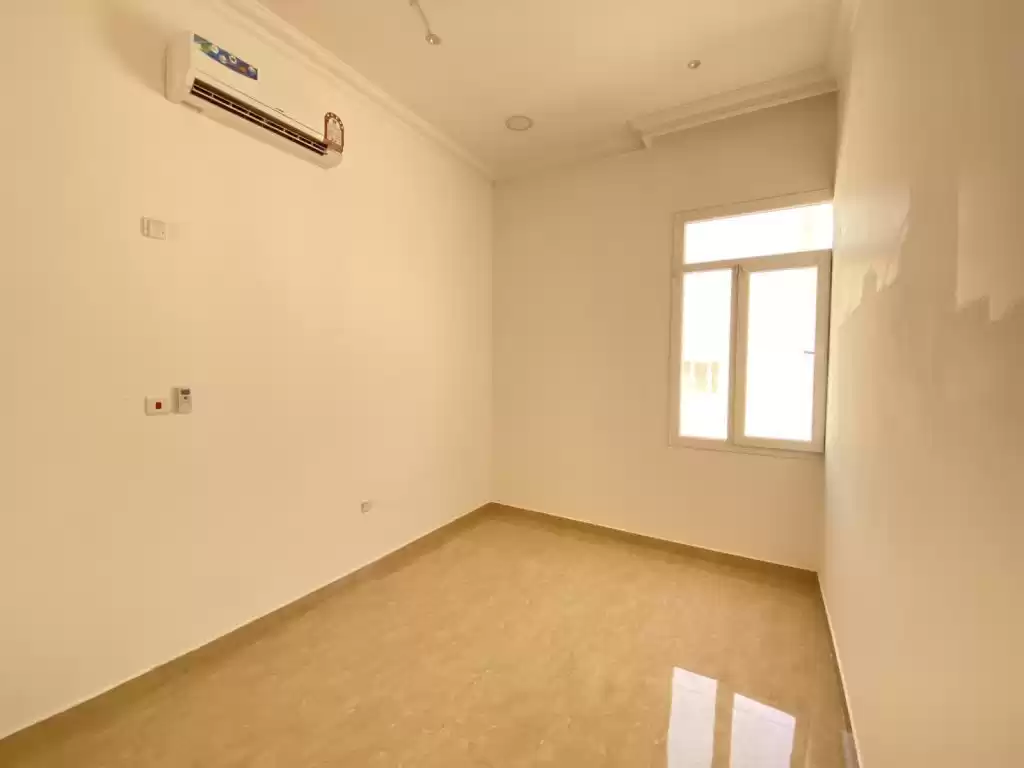 Residential Ready Property 1 Bedroom U/F Apartment  for rent in Al Sadd , Doha #12855 - 1  image 