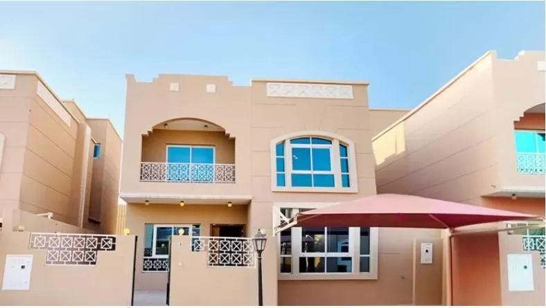 Жилой Готовая недвижимость 5 спален Н/Ф Вилла в комплексе  в аренду в Доха #12873 - 1  image 