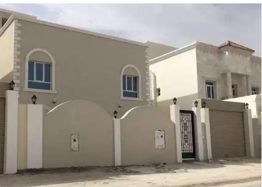 Residential Ready Property 7 Bedrooms U/F Standalone Villa  for sale in Al Sadd , Doha #12895 - 1  image 