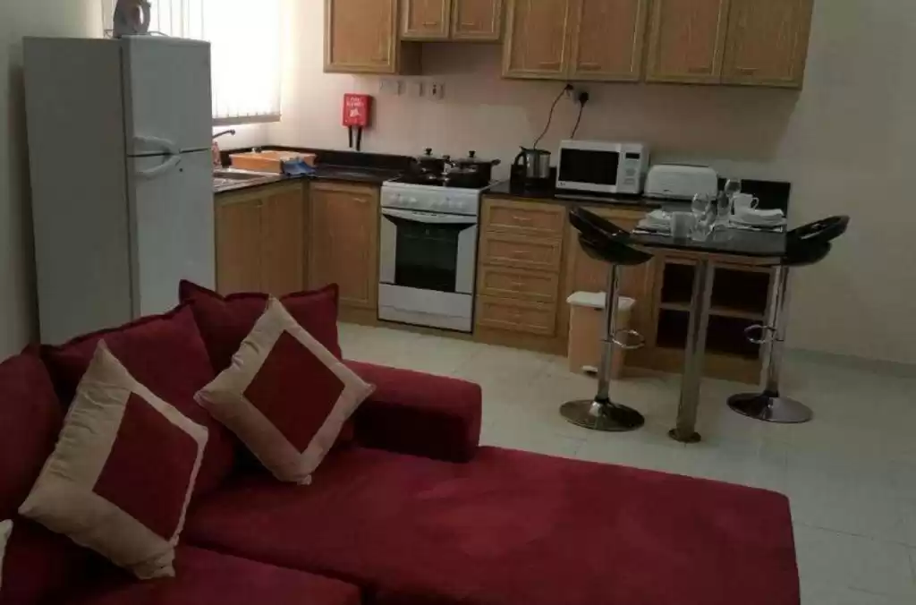 Жилой Готовая недвижимость 1 спальня Ж/Ж Квартира  в аренду в Доха #12898 - 1  image 