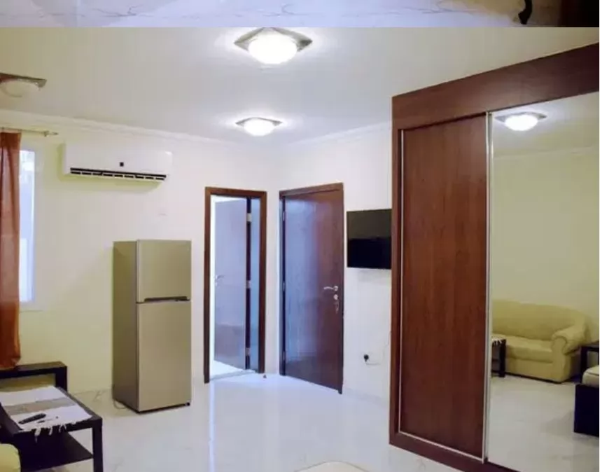 Residential Ready Property 1 Bedroom F/F Penthouse  for rent in Doha #12902 - 1  image 