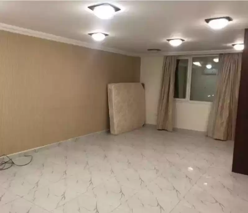 Résidentiel Propriété prête 1 chambre U / f Appartement  a louer au Doha #12904 - 1  image 