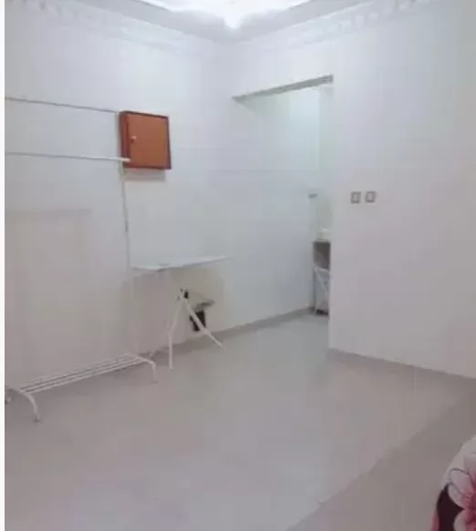 Residential Ready Property 1 Bedroom U/F Apartment  for rent in Umm Salal Ali , Doha-Qatar #12909 - 1  image 