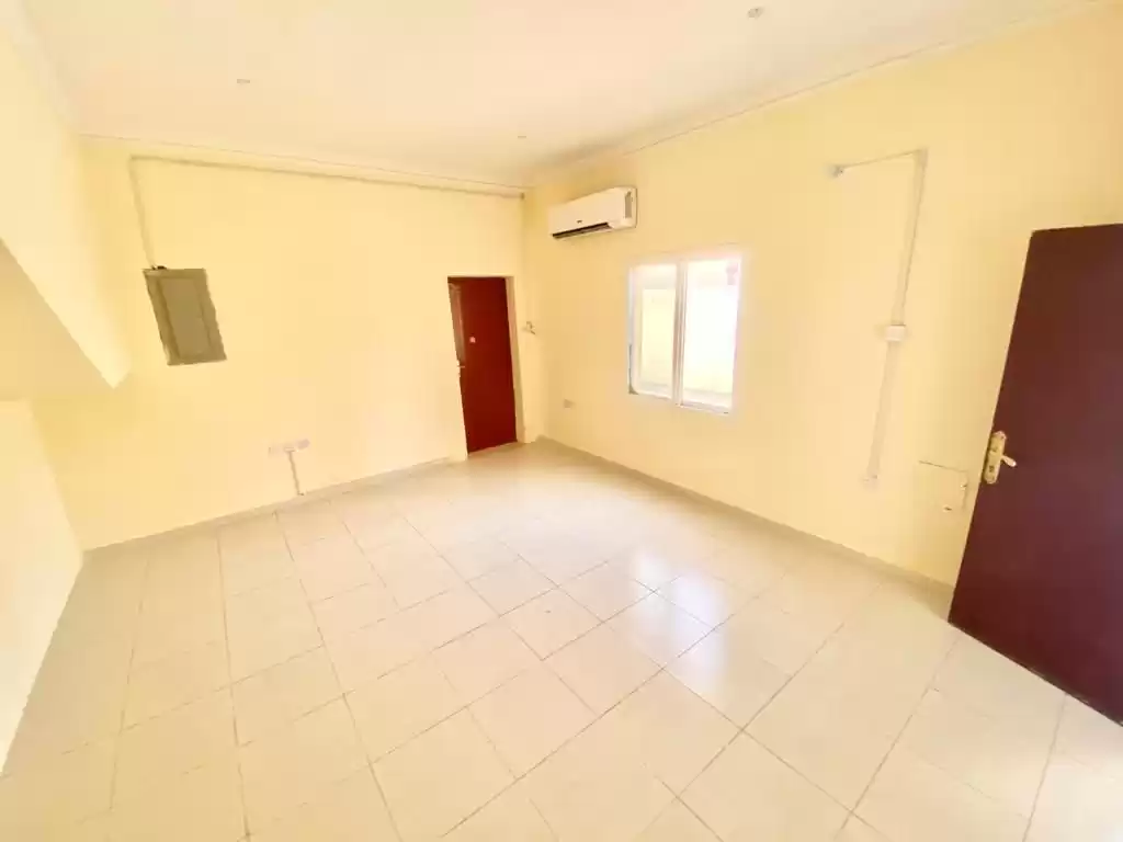 Residential Ready Property Studio U/F Apartment  for rent in Doha #12970 - 1  image 
