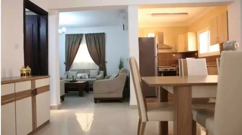 Жилой Готовая недвижимость 2 спальни Ж/Ж Квартира  в аренду в Аль-Садд , Доха #12994 - 1  image 