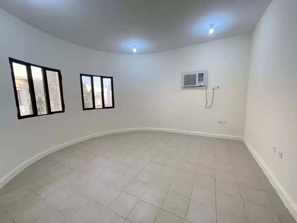 Residential Ready Property 1 Bedroom U/F Apartment  for rent in Al Sadd , Doha #13031 - 1  image 