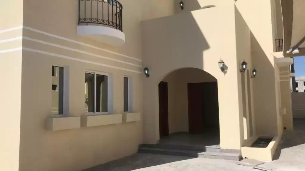Residential Ready Property 6 Bedrooms U/F Standalone Villa  for rent in Al Sadd , Doha #13035 - 1  image 