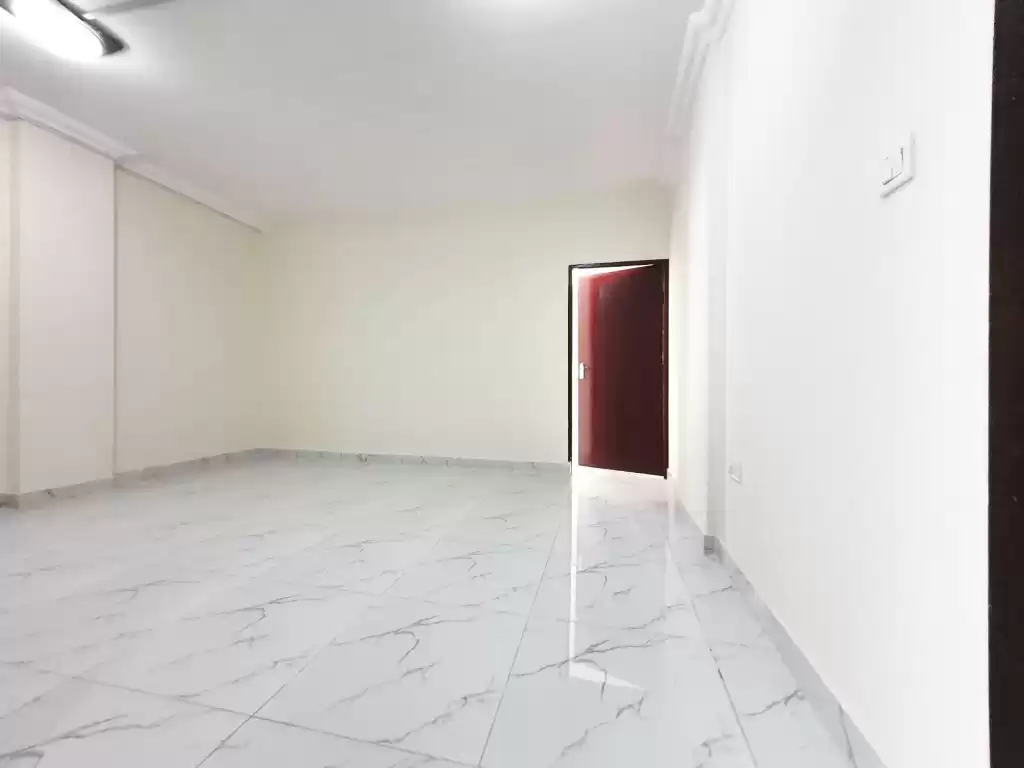 Residential Ready Property 1 Bedroom U/F Apartment  for rent in Doha #13036 - 1  image 