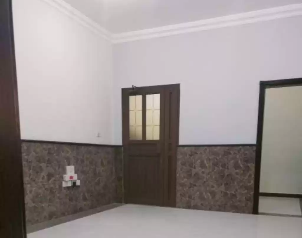 Wohn Klaar eigendom 3 Schlafzimmer U/F Wohnung  zu vermieten in Al Sadd , Doha #13038 - 1  image 