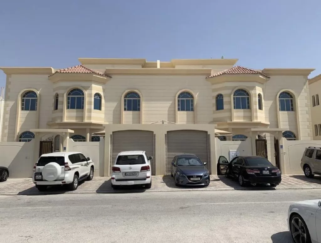 سكني عقار جاهز 2 غرف  نصف مفروش شقة  للإيجار في الدوحة #13060 - 1  صورة 