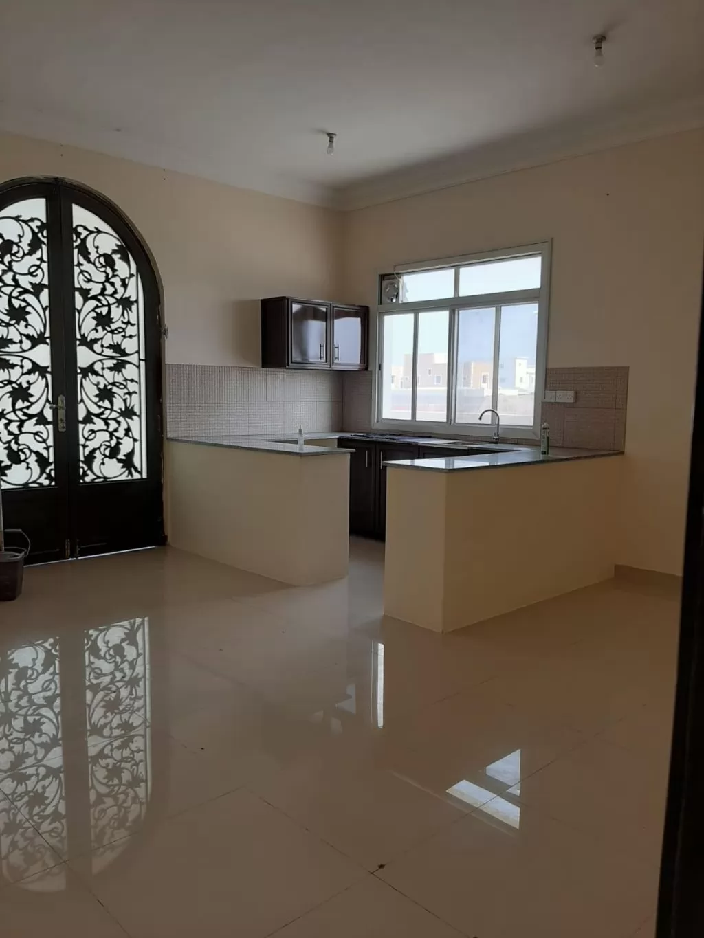 Wohn Klaar eigendom 1 Schlafzimmer U/F Wohnung  zu vermieten in Al Sadd , Doha #13062 - 1  image 