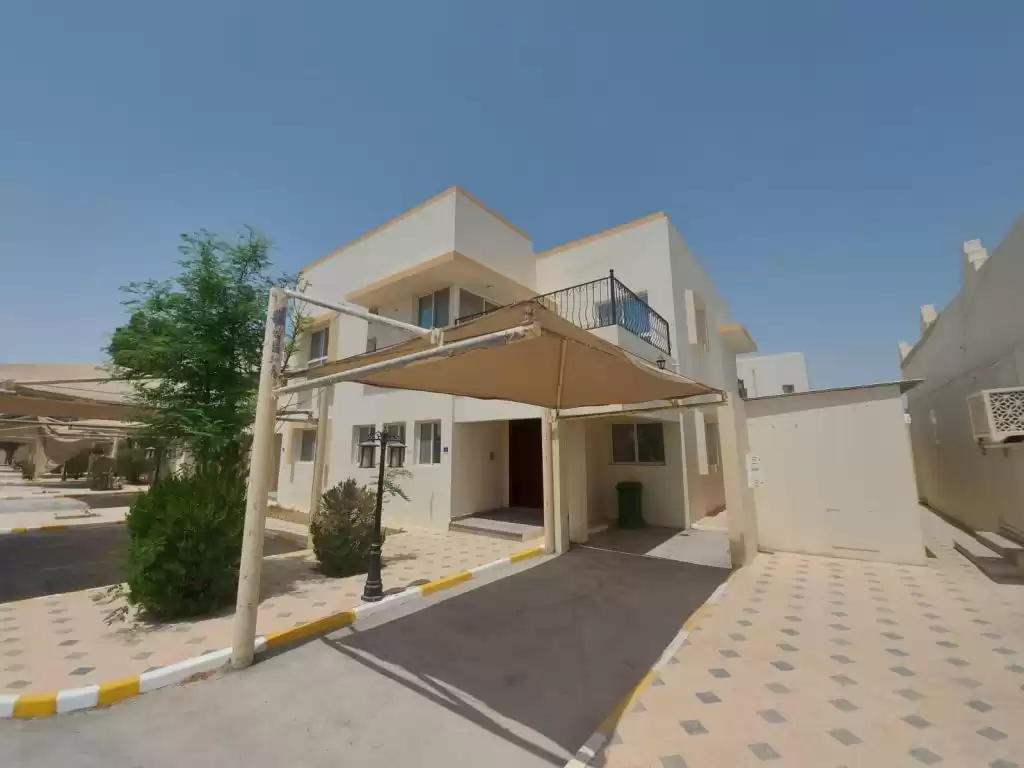 Жилой Готовая недвижимость 3 спальни Н/Ф Квартира  в аренду в Аль-Садд , Доха #13068 - 1  image 