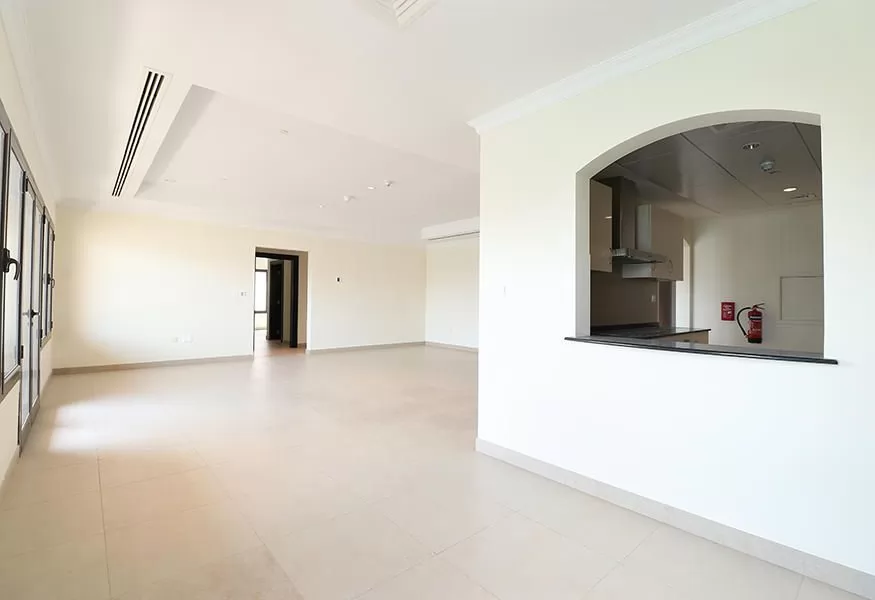 Résidentiel Propriété prête 3 chambres S / F Appartement  a louer au Al-Sadd , Doha #13069 - 1  image 