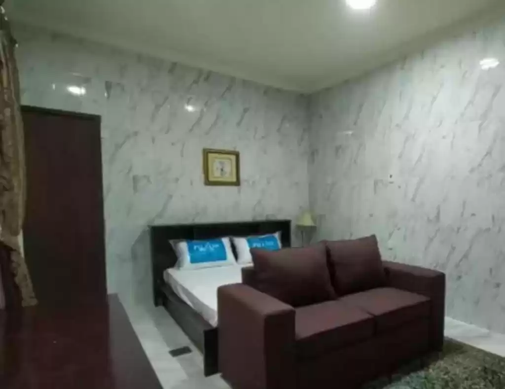 Résidentiel Propriété prête 1 chambre F / F Appartement  a louer au Al-Sadd , Doha #13071 - 1  image 