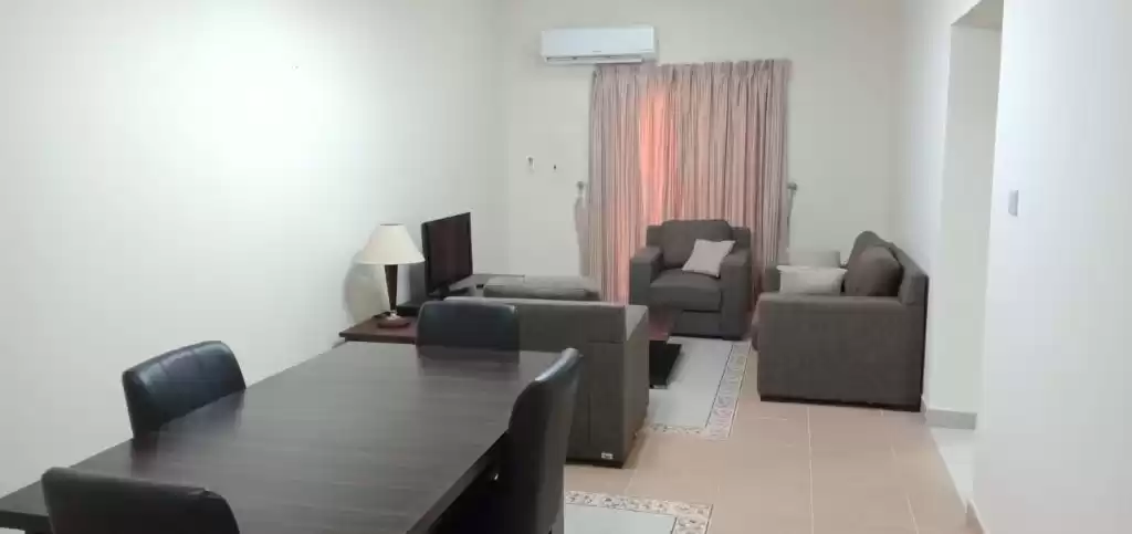 Residential Ready Property 2 Bedrooms F/F Apartment  for rent in Al Sadd , Doha #13099 - 1  image 