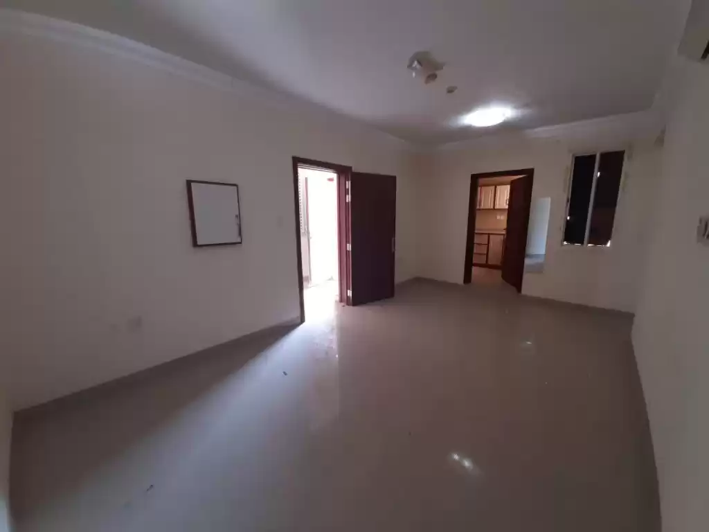 Residential Ready Property 2 Bedrooms U/F Apartment  for rent in Al Sadd , Doha #13114 - 1  image 