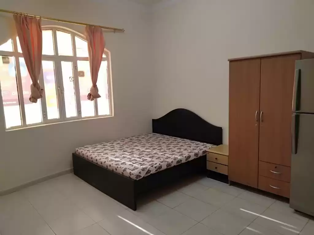 Residential Ready Property Studio F/F Apartment  for rent in Al Sadd , Doha #13118 - 1  image 