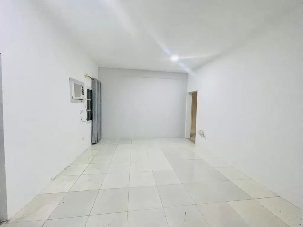 Residential Ready Property 2 Bedrooms U/F Apartment  for rent in Al Sadd , Doha #13119 - 1  image 