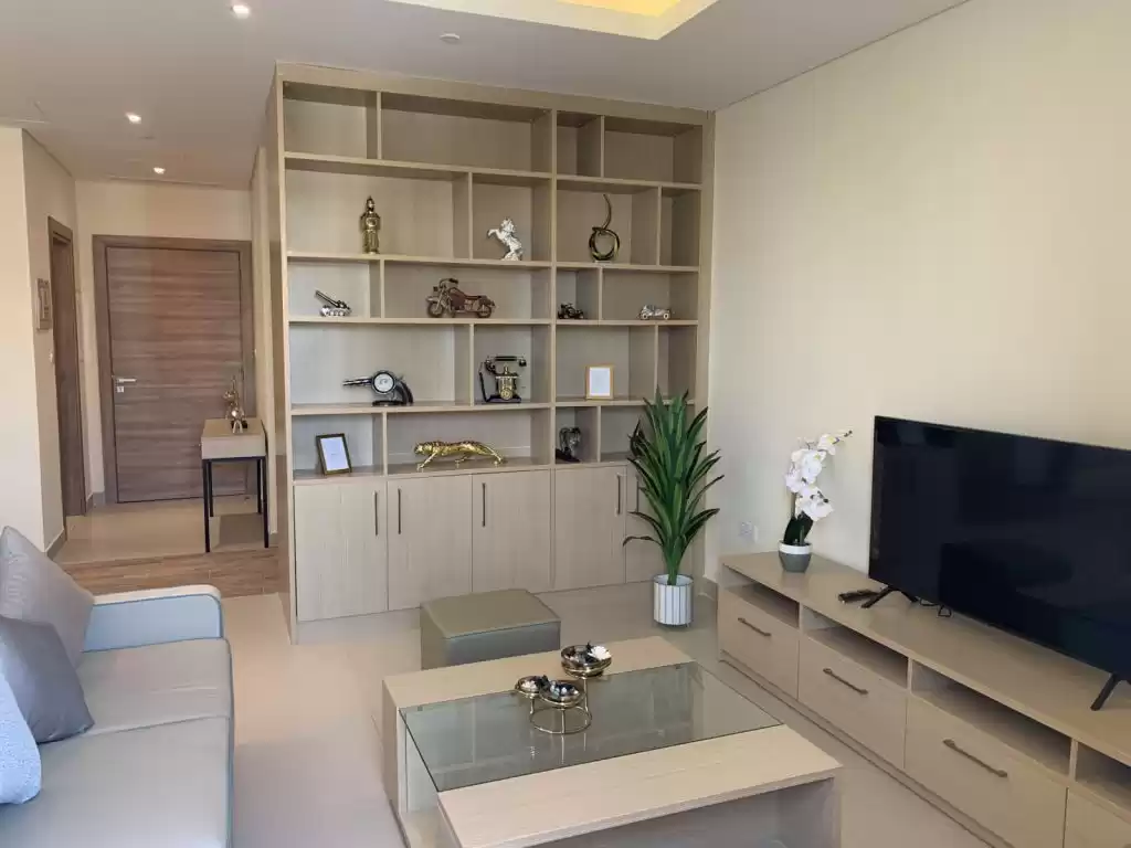 Residential Ready Property 2 Bedrooms F/F Apartment  for rent in Al Sadd , Doha #13120 - 1  image 