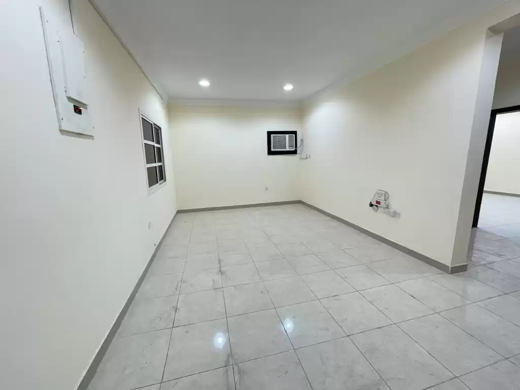 Residential Ready Property 2 Bedrooms U/F Apartment  for rent in Al Sadd , Doha #13138 - 1  image 
