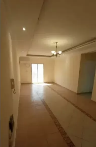 yerleşim Hazır Mülk 2 yatak odası U/F Apartman  satılık içinde Al Sadd , Doha #13144 - 1  image 