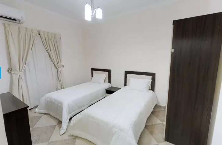 yerleşim Hazır Mülk 3 yatak odası F/F Apartman  kiralık içinde Doha #13175 - 1  image 