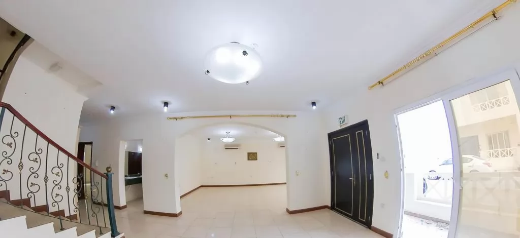 Жилой Готовая недвижимость 5 спален Н/Ф Вилла в комплексе  в аренду в Аль-Садд , Доха #13201 - 1  image 