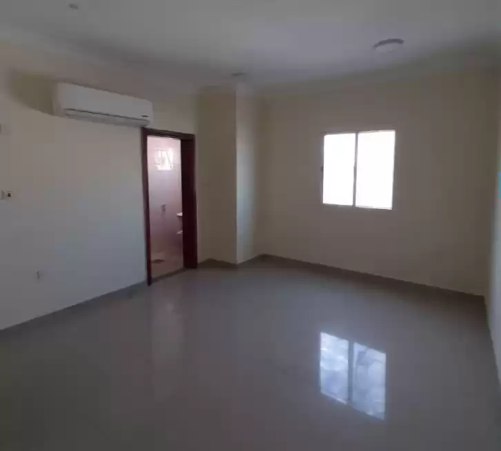 Residential Ready Property 3 Bedrooms U/F Apartment  for rent in Al Sadd , Doha #13202 - 1  image 