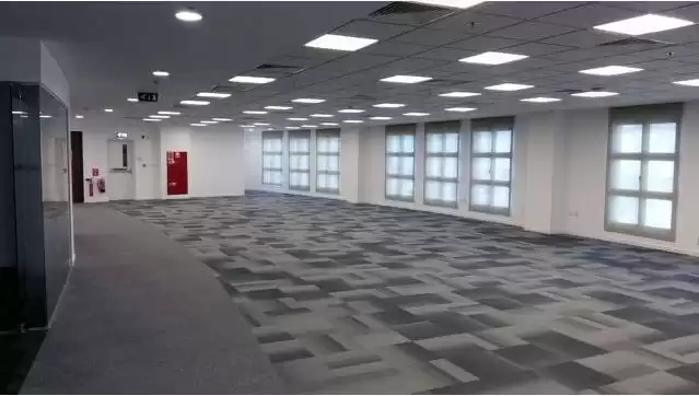 تجاري عقار جاهز غير مفروش مكتب  للإيجار في السد , الدوحة #13229 - 1  صورة 