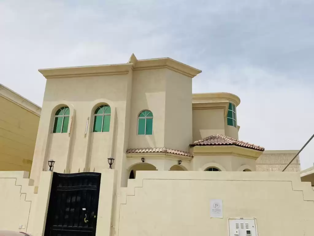 Residential Ready Property Studio S/F Apartment  for rent in Al Sadd , Doha #13268 - 1  image 