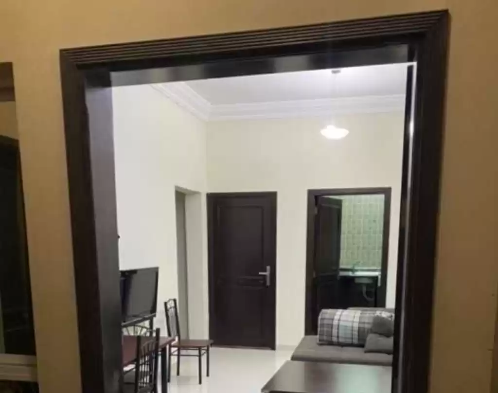 Résidentiel Propriété prête 1 chambre F / F Appartement  a louer au Doha #13312 - 1  image 