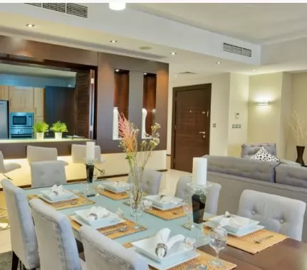 Wohn Klaar eigendom 2 Schlafzimmer F/F Wohnung  zu vermieten in Al Sadd , Doha #13327 - 1  image 