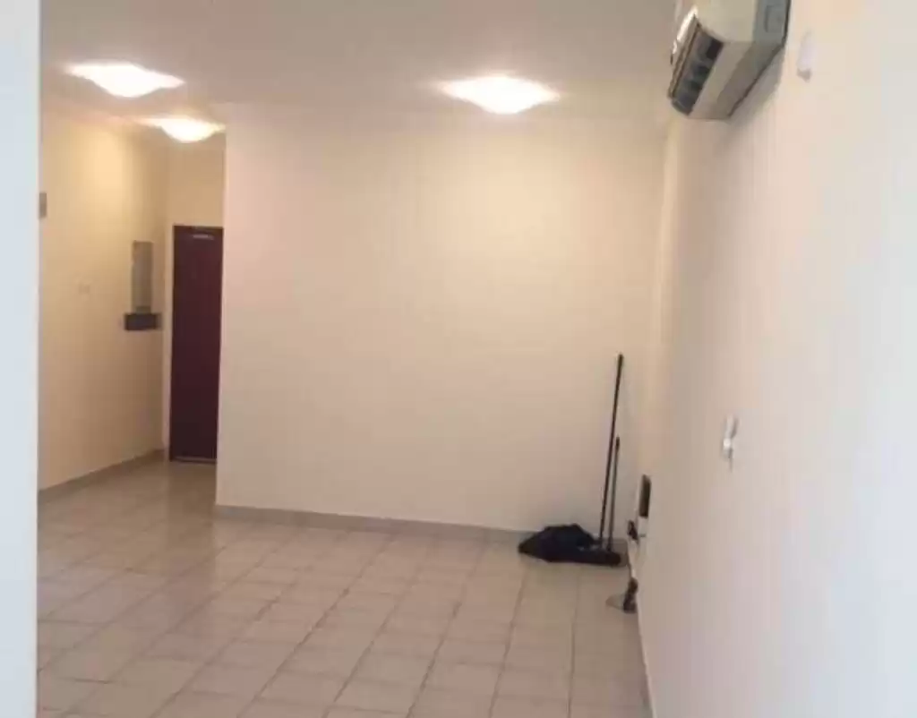 Résidentiel Propriété prête 2 chambres U / f Appartement  a louer au Al-Sadd , Doha #13334 - 1  image 