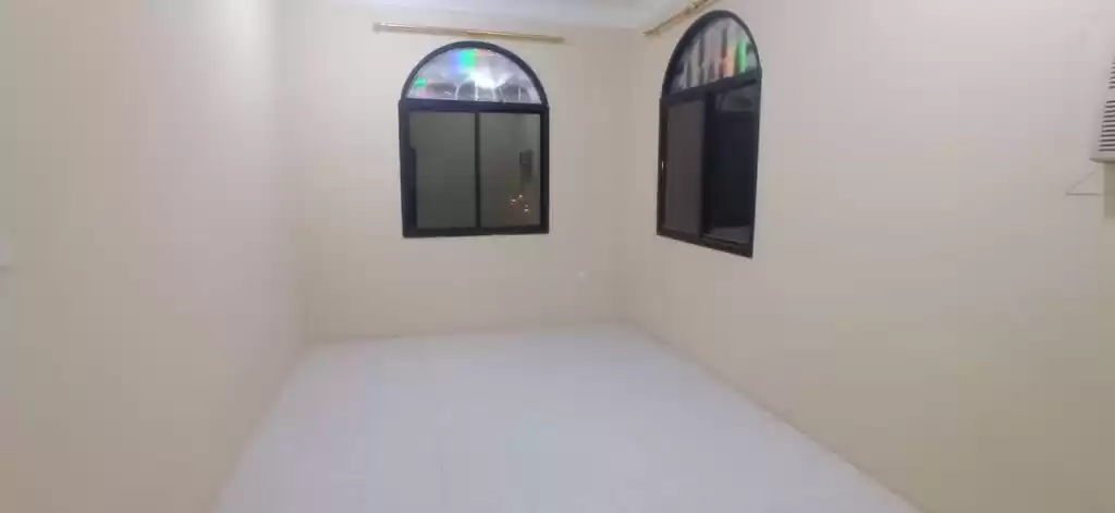 Residential Ready Property 2 Bedrooms U/F Apartment  for rent in Al Sadd , Doha #13352 - 1  image 