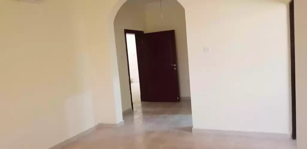 Residential Ready Property Studio U/F Apartment  for rent in Al Sadd , Doha #13379 - 1  image 