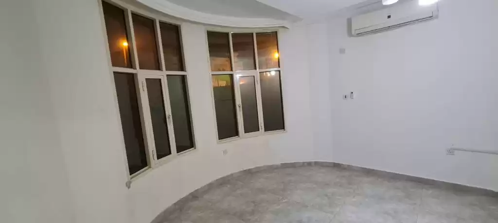 Residential Ready Property 1 Bedroom U/F Apartment  for rent in Al Sadd , Doha #13384 - 1  image 