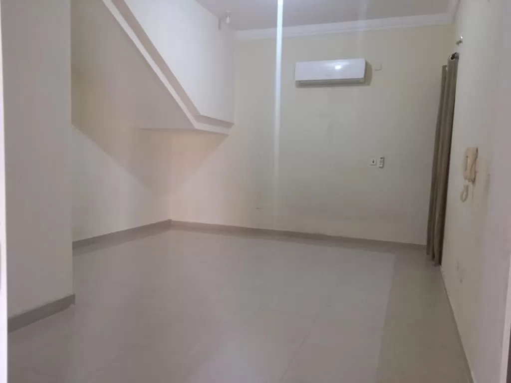 سكني عقار جاهز 1 غرفة  غير مفروش شقة  للإيجار في السد , الدوحة #13385 - 1  صورة 