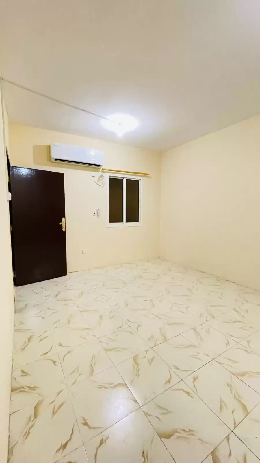 Wohn Klaar eigendom 1 Schlafzimmer S/F Wohnung  zu vermieten in Al Sadd , Doha #13397 - 1  image 