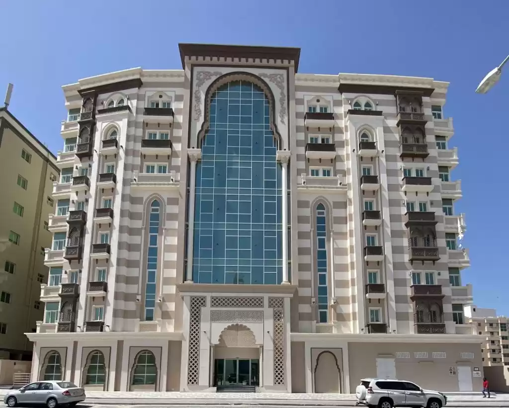 Residential Ready Property 1 Bedroom U/F Apartment  for rent in Al Sadd , Doha #13400 - 1  image 
