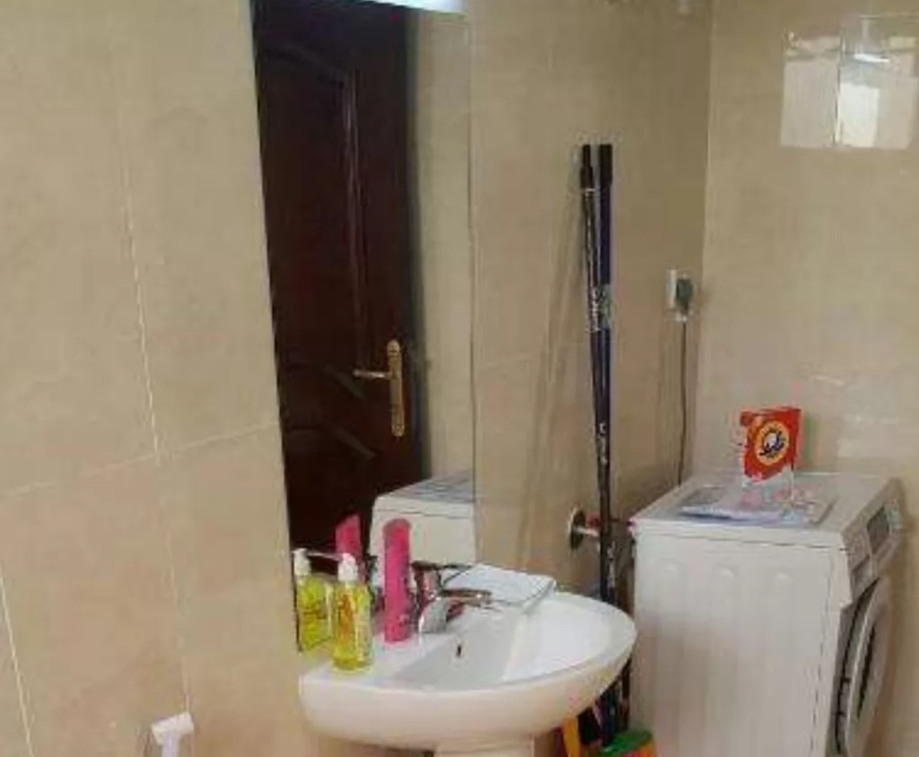 Residential Ready Property 1 Bedroom F/F Apartment  for rent in Doha #13428 - 1  image 