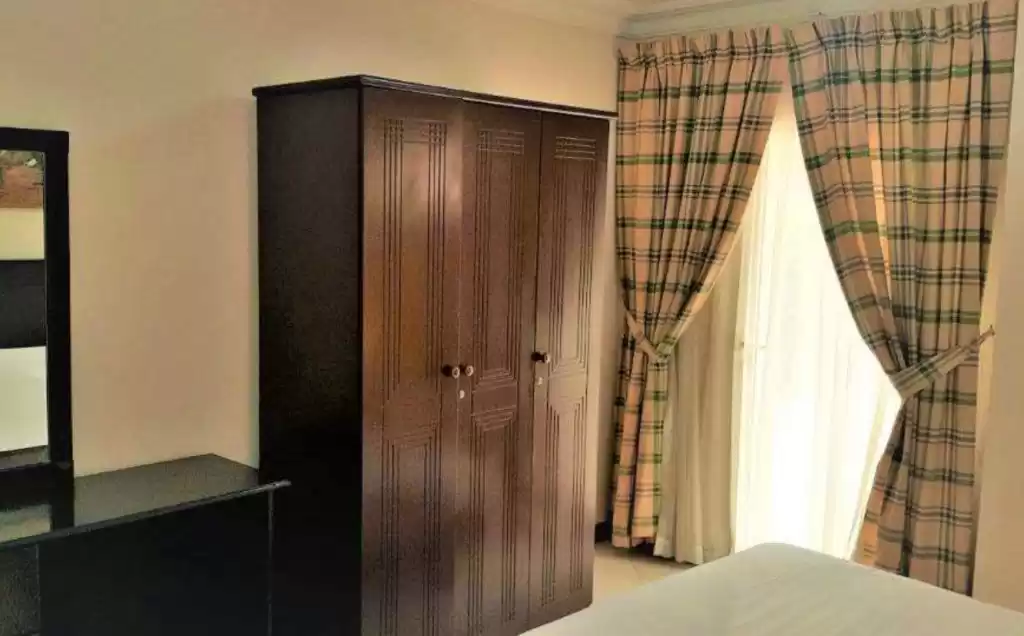 Жилой Готовая недвижимость 1 спальня Ж/Ж Квартира  в аренду в Доха #13429 - 1  image 