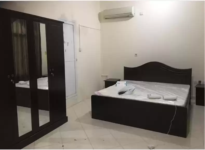 Residential Ready Property Studio F/F Apartment  for rent in Al Sadd , Doha #13437 - 1  image 