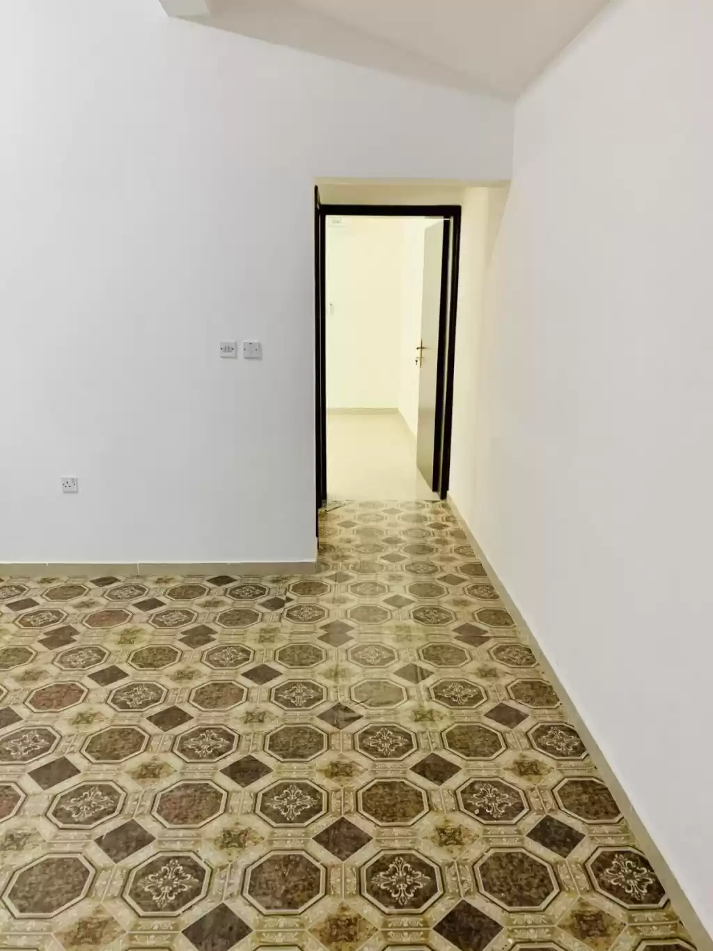 Wohn Klaar eigendom 2 Schlafzimmer U/F Wohnung  zu vermieten in Al Sadd , Doha #13451 - 1  image 