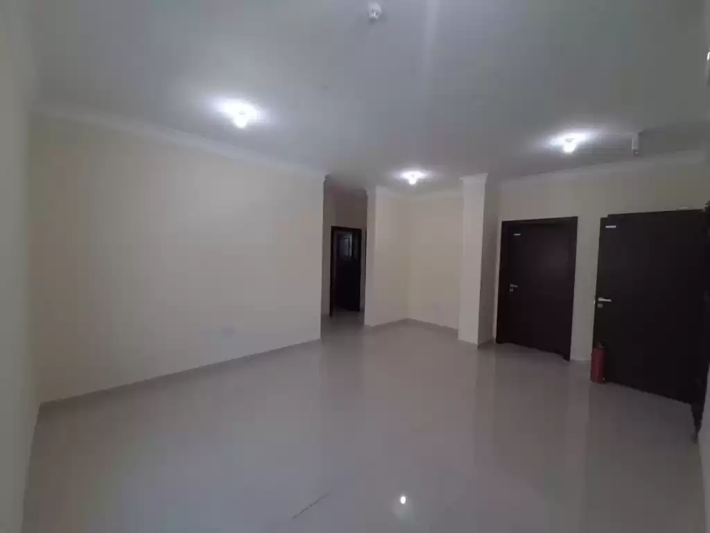 Residential Ready Property 2 Bedrooms U/F Apartment  for rent in Al Sadd , Doha #13458 - 1  image 